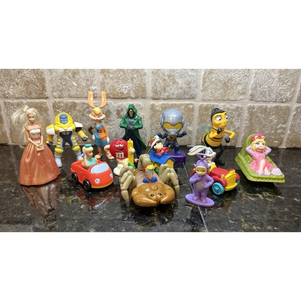 VTG 13 Piece LOT Teletubbies Miss Piggy Dr. Doom Bug Bunny Lucy Barbie Space Jam